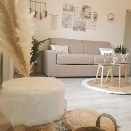 Le Bohemien *studio 30m²*wifi*parking Prive*calme * Лурд